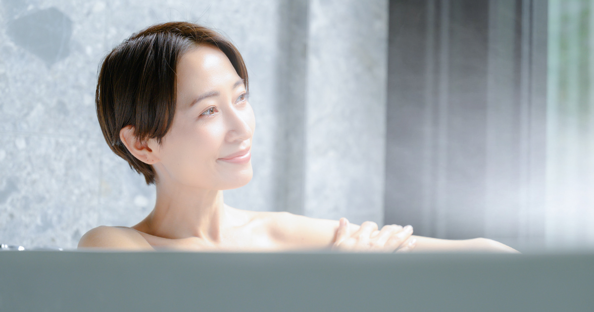 見た目年齢は髪で決まる?50代女性が選ぶ”イオン×ヘアケアの新常識”|MYTREX
