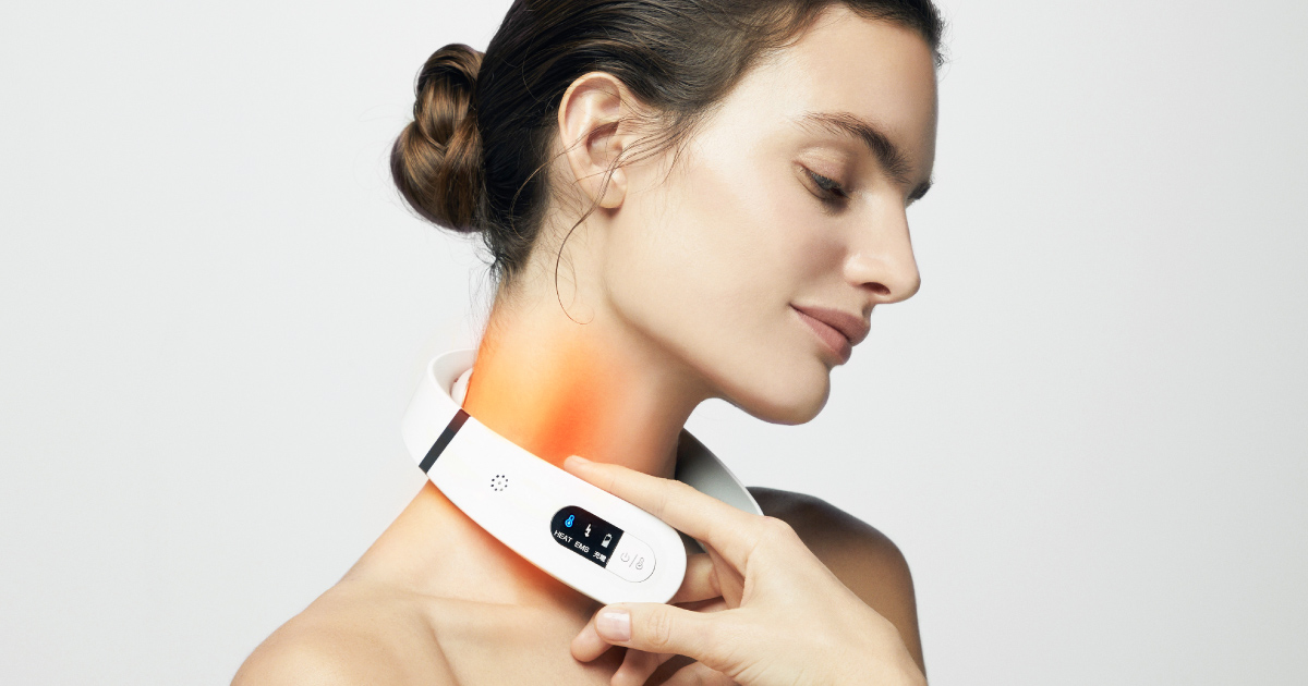 Staff’s LOVE ITEM｜歯を磨きながら、頑張らない首元ケア。スタッフが惚れたEMS HEAT NECKの魅力
