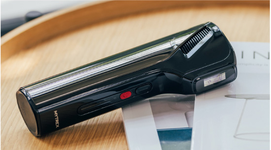 MiRAY AIRはコードレスで使いやすい光美容器です MiRAY AIRはコードレスでどこでも使用でき背中にも当てやすいです