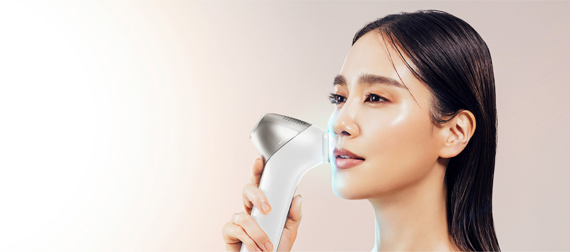 マルチヘッド美顔器 MYTREX MiRAY ONE 公式】MYTREX MiRAY ONE｜マルチヘッド美顔器で透明ハリ肌を