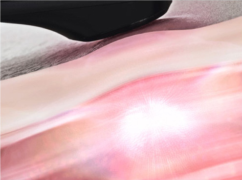 目元アタッチメントを使用した様子