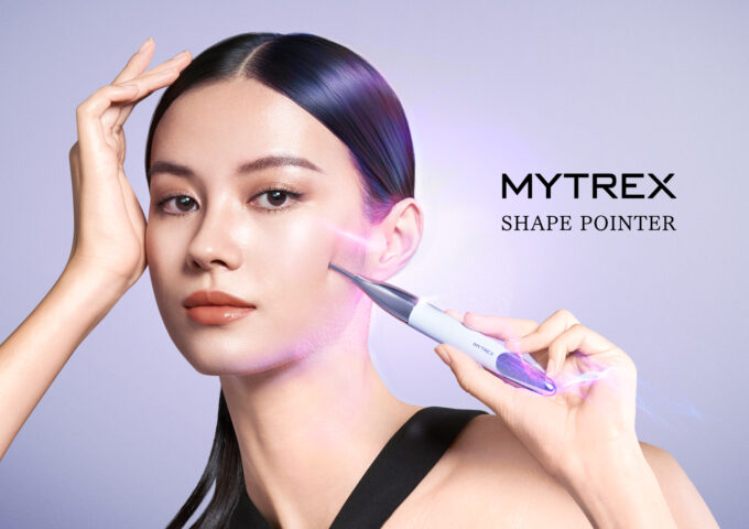 1本でほぐしケアと美肌ケアを実現。圧力を切り替えられるペン型美顔器『SHAPE POINTER』誕生。